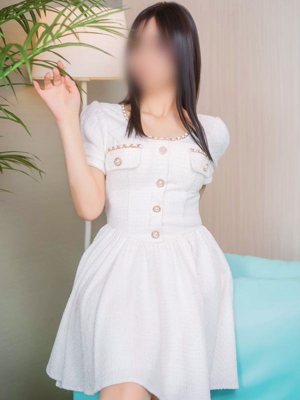 夢(ねね)細身で美の…