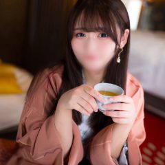 本日 ８月 ３０日（土）  総勢 １８名の出勤予定になります！　19歳ふわふわFカップ ゆな/優心(高級店サービス） 感じよい女の子 バストはピチピチFカップ まだまだ若い色々興味津々 経験したい年頃 - スチュアーデス