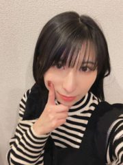 本日 ５月 ４日（月）  総勢 １４名の出勤予定になります！  クラスのマドンナ タイプ はる/華瑠(高級店サービス） 物腰 柔らかく感じよい 頭の回転も良さそうな女の子 - スチュアーデス