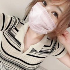 本日 ５月 １５日（金）  総勢 １４名の出勤予定になります！   輝く ミサイル乳 みなみ/南海(高級店サービス） 人懐っこい性格 気持ちよく楽しめる 美形 明るい女の子 - スチュアーデス