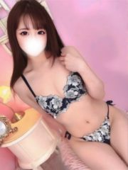 岐阜 金津園 スチュアーデス の最新ニュース：本日 ４月 ９日（木）  総勢 １０名の出勤予定になります！  魅力的天使美人 みく/光来(高級店サービス） もちすべすべ肌??? くびれ×桃尻のスレンダーBODY